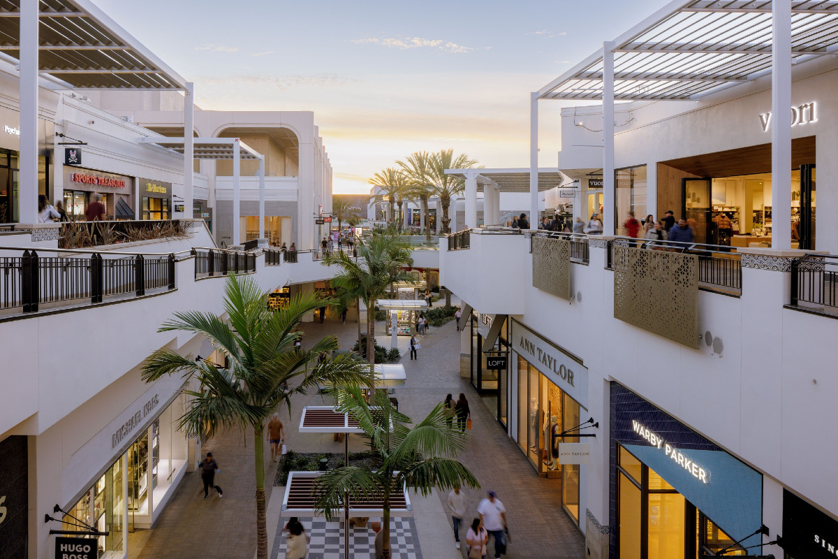 Shopping centers Mission Valley