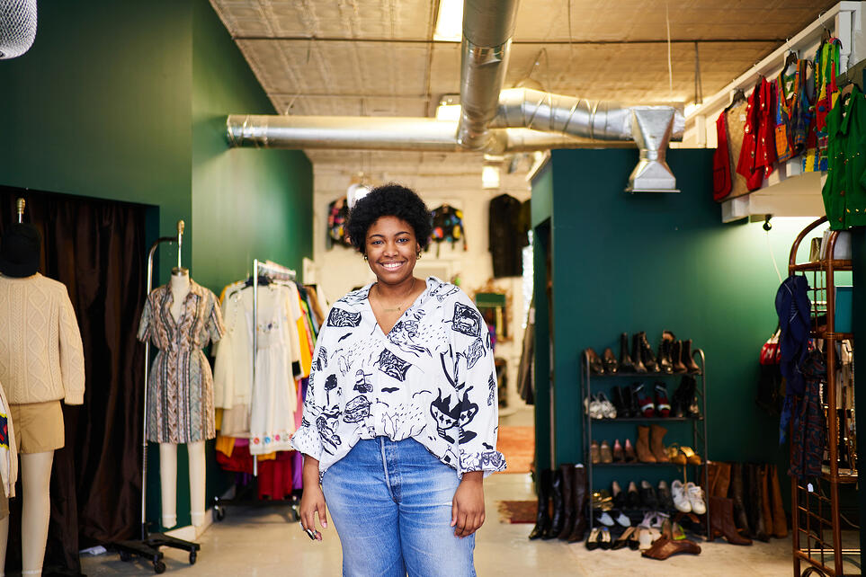 African-American-Woman-Entrepreneur-At-Her-Shop-how-to-find-your-niche