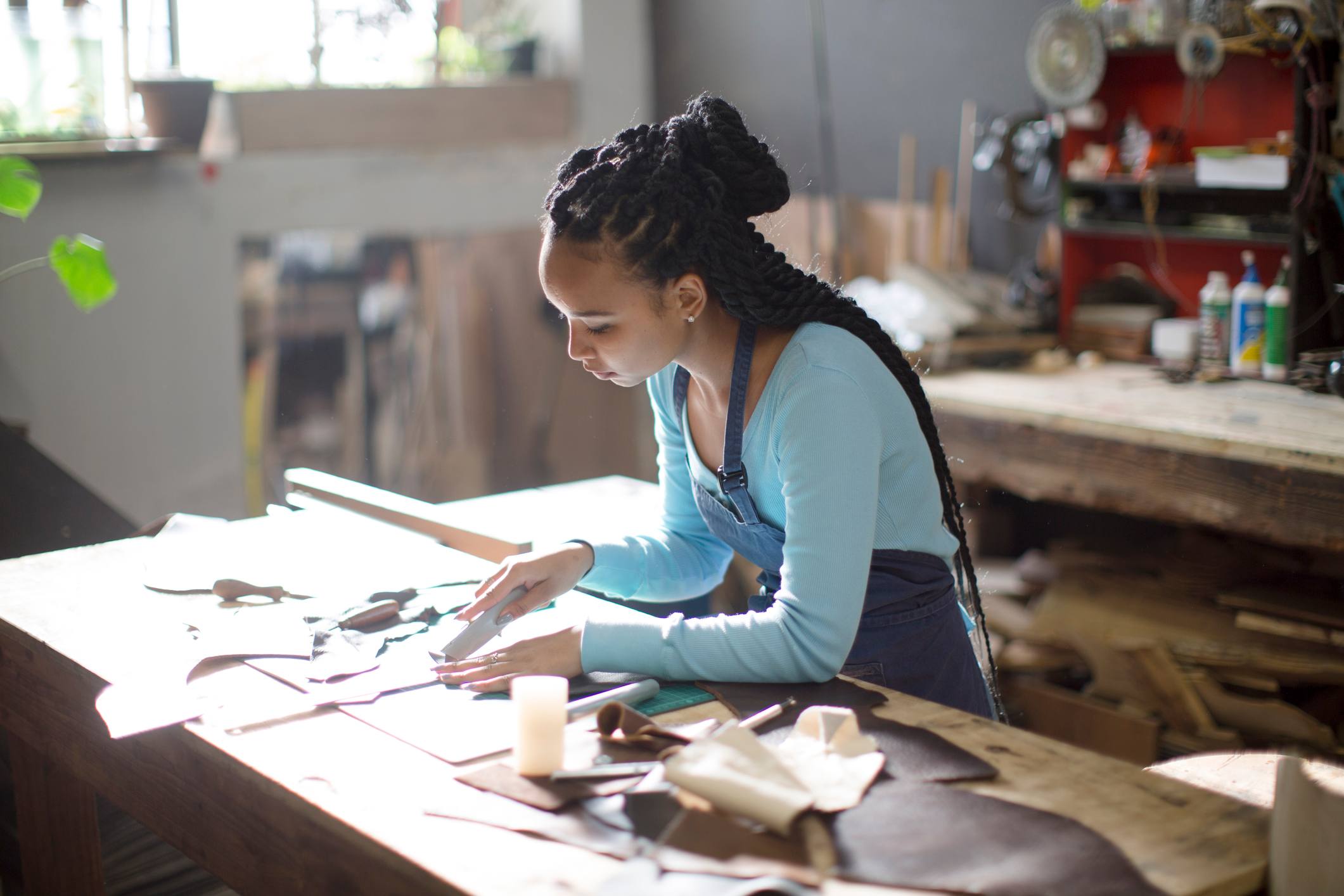 Craftswoman-working-in-their-workshop-functional-resume