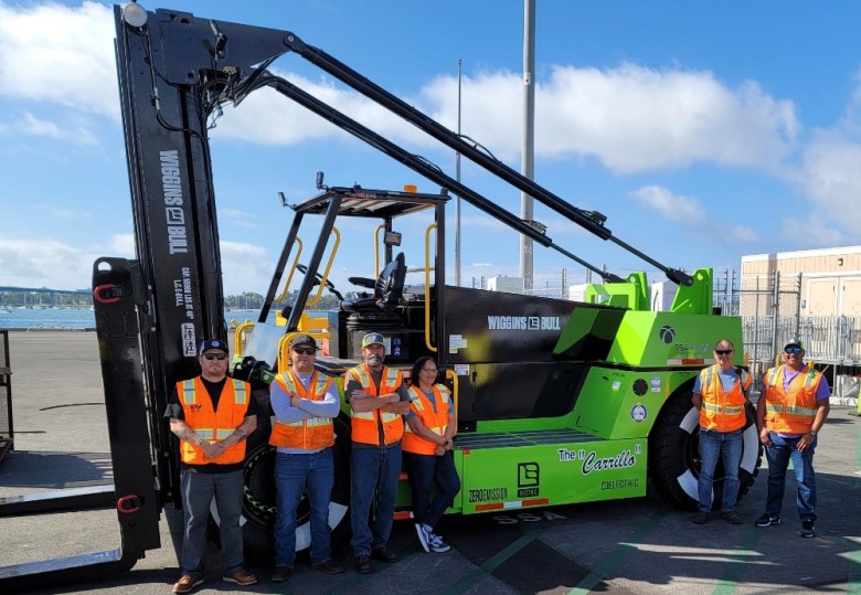 Electric forklift