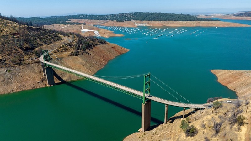 Receding Lake Oroville