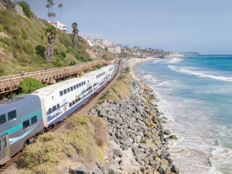 Metrolink train in San Clemente