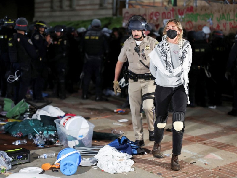 CHP officer detains protesters